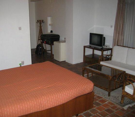 Shree Natraj Hotel, Malkapur 3